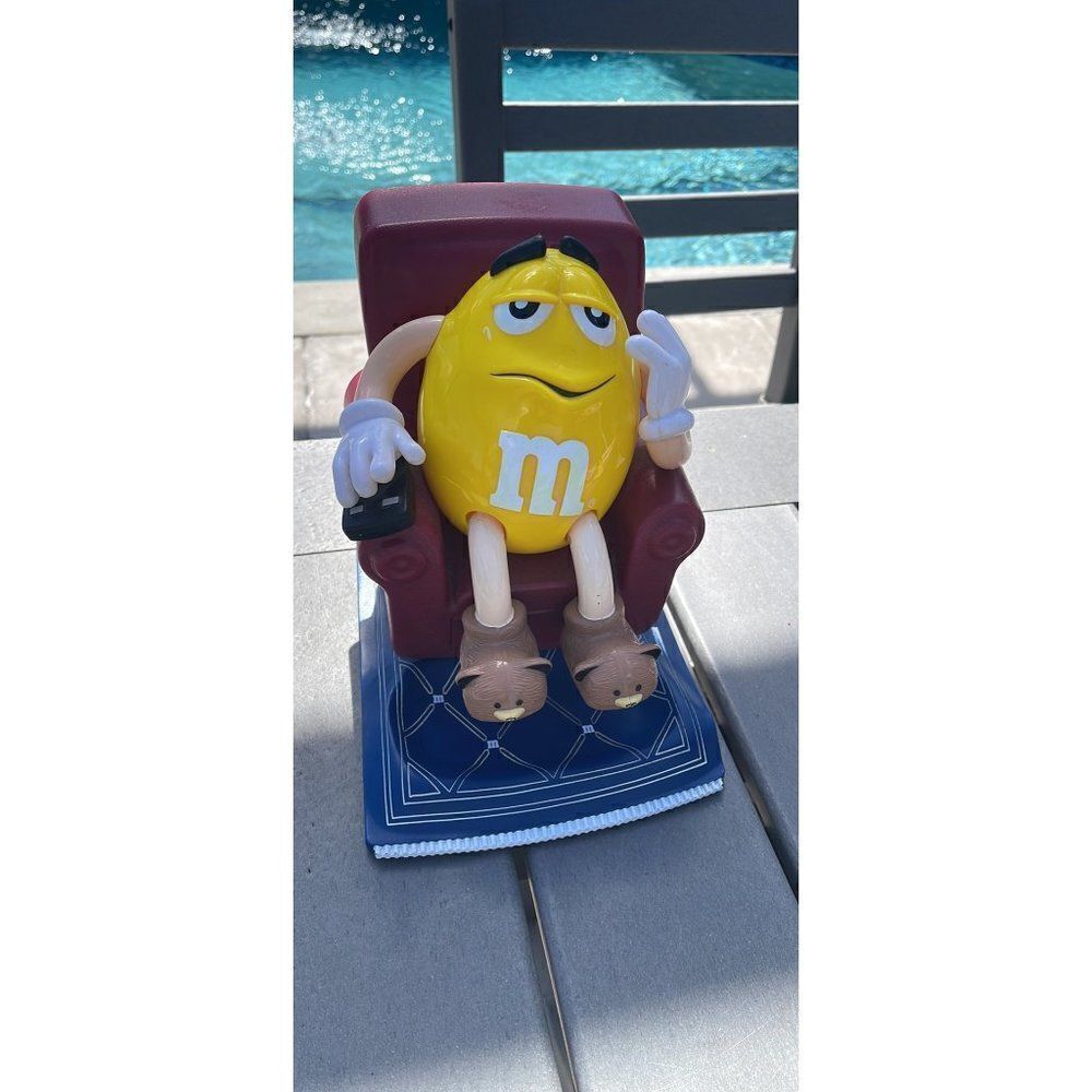 Vintage 1990 M & M Yellow Lazy Boy Candy Dispenser